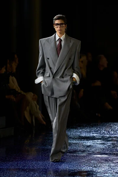 Look 23